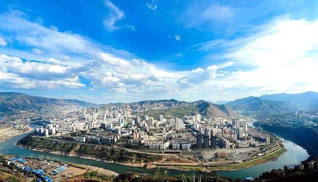 四川，致尊敬的听众朋友们